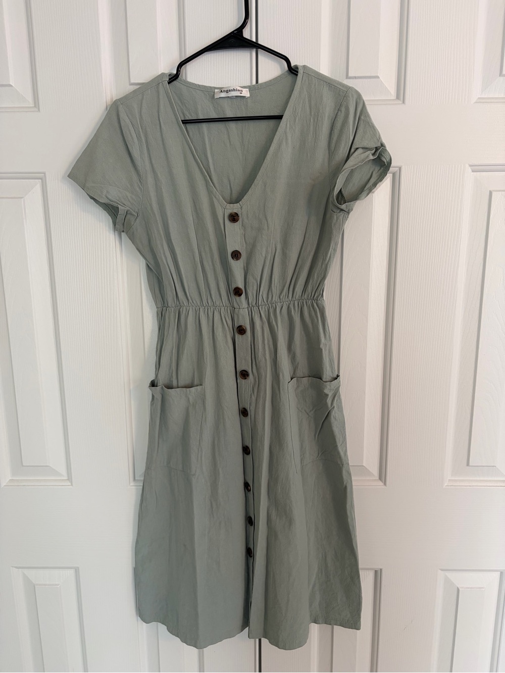 Light Sage Button-Front Women’s Dress with Pockets